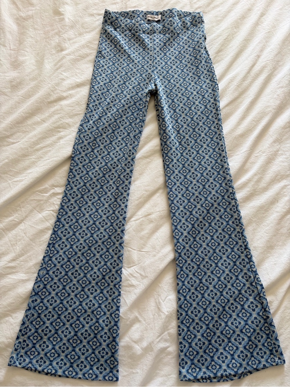Social Tourist Women’s Blue 70s Inspired Wide Leg Colette Pants Size Small NWT